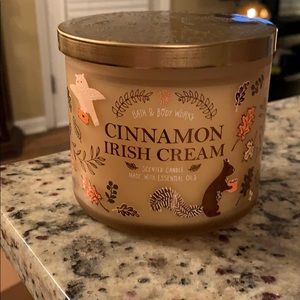 Bath and Body Works - Cinnamon Irish Cream Candle